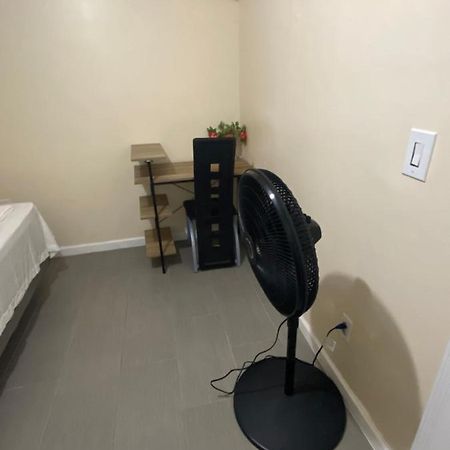 A Delightful Room In Queens New York Exterior foto